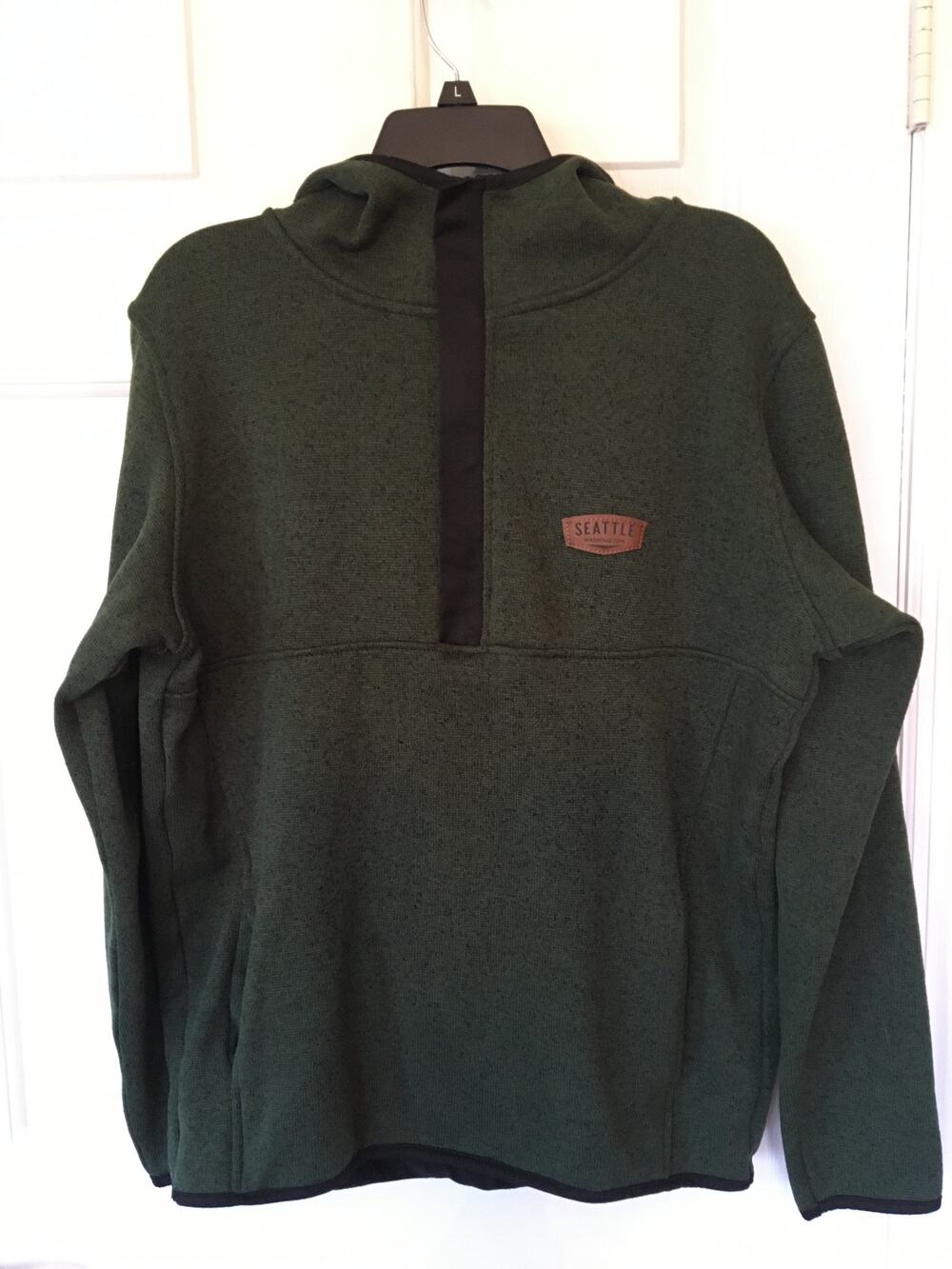 Artisans The Art of Apparel Large Seattle Washington 1/4 Zip Hoodie W Pockets